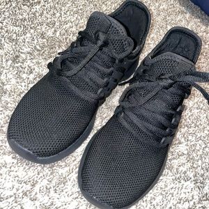 Athletic running shoes. Brand new. Bought on Amazon and missed returned date.